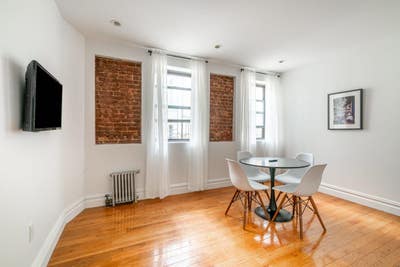 Room in East Village on a flexible lease Main Photo