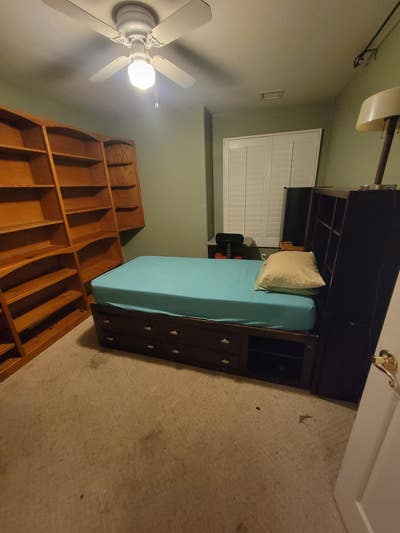 Room For Rent Main Photo