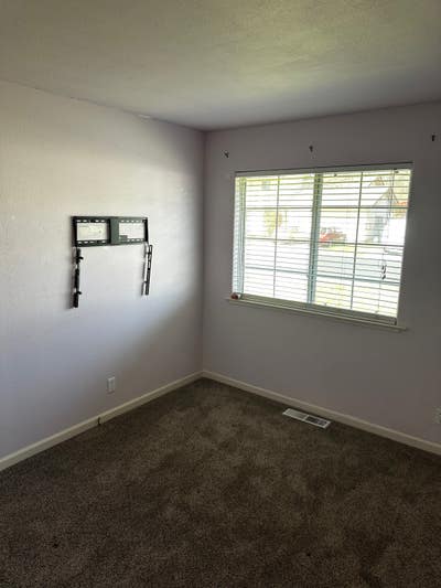 Cozy Room for Rent in Hidden Valley Lake Main Photo