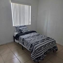 Bedroom Quiet Neighborhood $800 electricWater  Main Photo