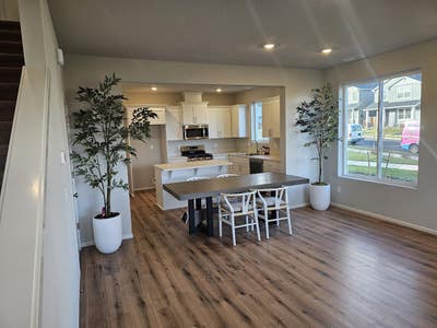 One bed with Park Views-Available Now Main Photo