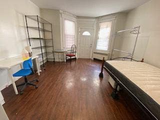 New, huge (studio-size) laundry, EZ to Manhattan  Main Photo
