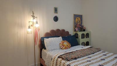 Room available (women & LGBTQ Folk Preferred)  Main Photo
