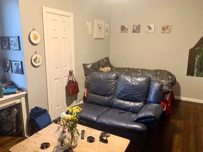 Room for Rent Available Main Photo