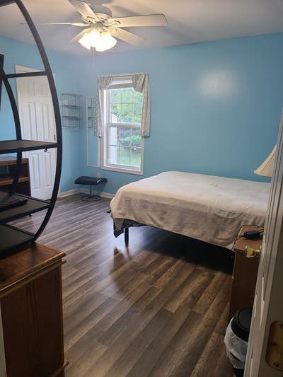 Awesome room for rent 20min from N.Durham Main Photo