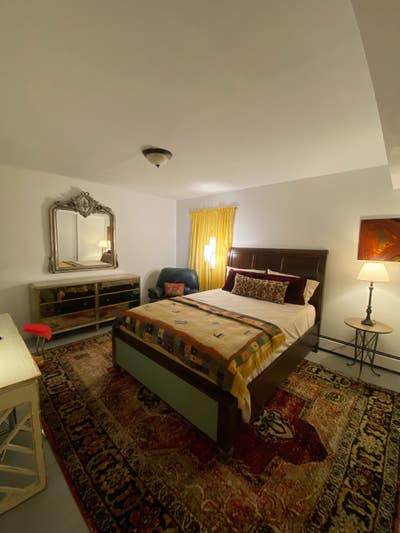 Large Fully Furnished Room Main Photo