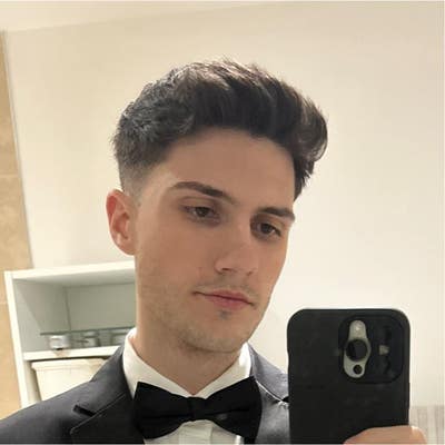 Professional Male seeks a small or large room Main Photo