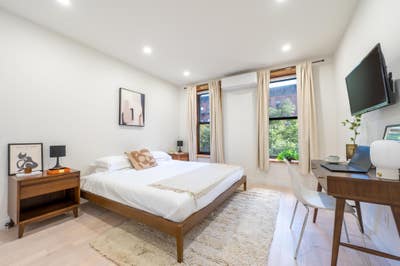 2 Bed Upper East Side beauty Fully furnished! Main Photo