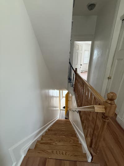 300 sq ft room for rent Main Photo