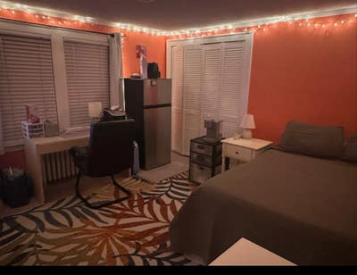 Fully furnished large room for rent in Lombard Main Photo
