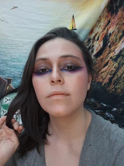 Quiet, 31 year old enby  Main Photo