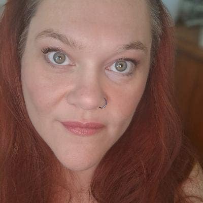 I am a female aged 45. I am looking for a lar... Main Photo