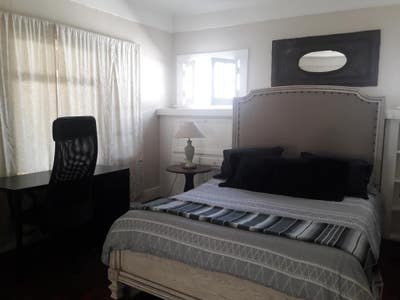 Room in craftsman home in East Hollywood Main Photo