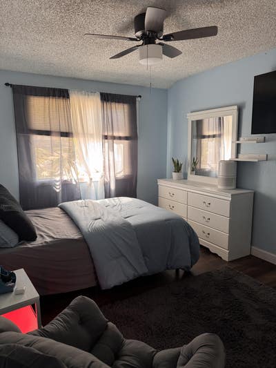  Blue room Main Photo