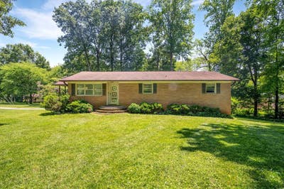 Comfy Private Room in West Charlotte ― Bills Inclu Main Photo