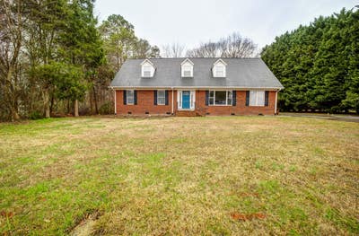 Comfy Private Room in West Charlotte ― Bills Inclu Main Photo