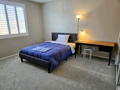 Big Room New Quiet Home 2 miles to RUHS Riverside Main Photo
