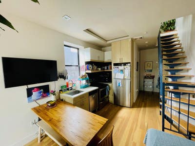 Sunny_Bright DuplexWilliamsburg Main Photo