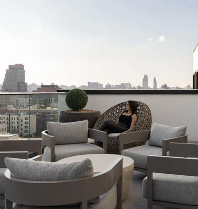 Expansive 4-Bedroom Corner Apartment Main Photo