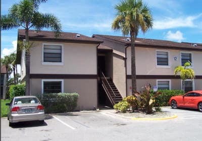 Spacious condo right off of Wickham Main Photo