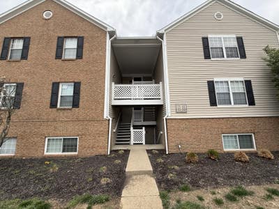 Apartment for rent in Newport/Cold Spring Main Photo