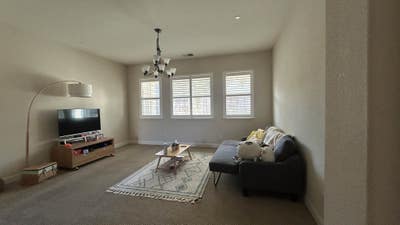 Looking for new housemates in Elk Grove! Main Photo