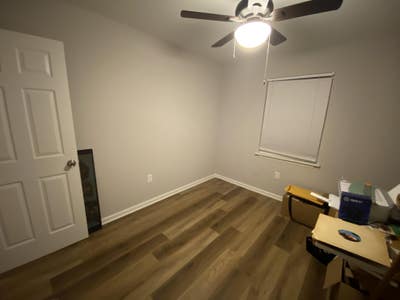 Single room for rent in charming Park Circle apt! Main Photo