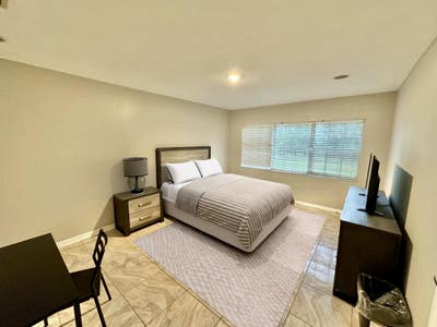 🪴Newly Renovated Beautiful Hillsborough River Tam Main Photo