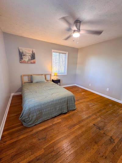 Modern Comfort Meets Lakeside Serenity – Move In T Main Photo