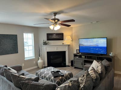 Atlanta House with Dining area. Comfy & modern Main Photo