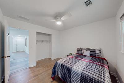  Your New ATL Home Starts Here!  🛌 Furnished Room Main Photo