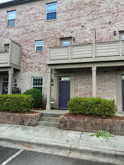 One Bedroom in Davidson Main Photo