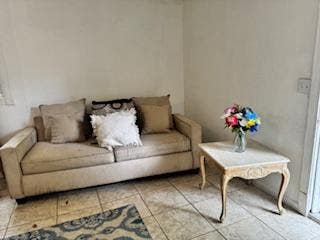 Plant City Additional Housing Unit (ADU). Comfy &  Main Photo