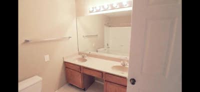 Room available in Naperville 3B2B Main Photo