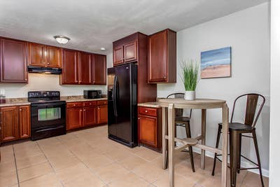 MARIETTA beauty!   One level living with only 4 ro Main Photo