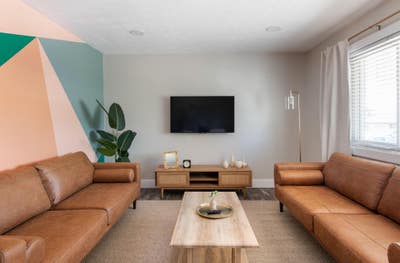 Westminster House with Living room. Comfy & newlyr Main Photo