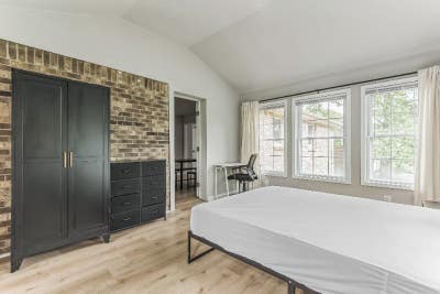 Full house Newly Renovated House Share Main Photo