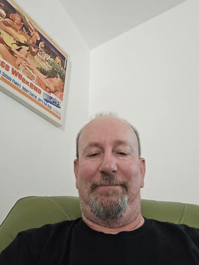 Reliable male needs room for two nights a week Main Photo