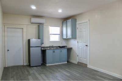 Studio in Port Charlotte Duplex Includes Utilities Main Photo