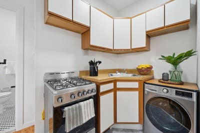 Upper East Side Beauty in  elegant neighborhood Main Photo