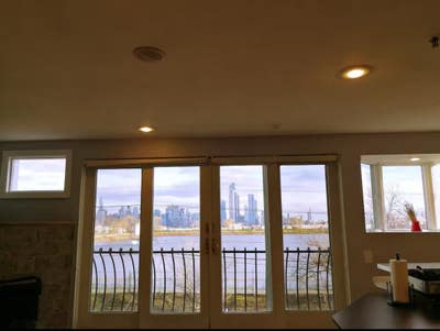 Bedroom with Private Bathroom Close 10 mins to NYC Main Photo