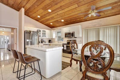 Comfy & spacious Lauderhill House with Workspace Main Photo