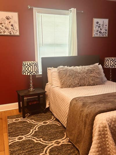 Furnished Room_Month_to_Month Rental (Female Prefe Main Photo