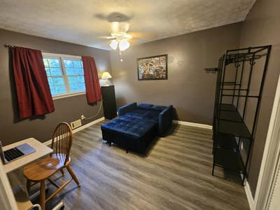 Spacious room for rent in Mableton Main Photo