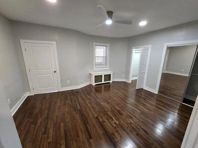 Very large multiple space bedroom Main Photo