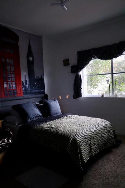 Roommate @ Villa style town home  Main Photo