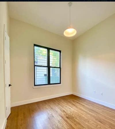 Immediate move in 4 bed 2 br  available October  Main Photo