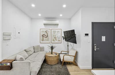 New apt in Wyckoff Main Photo