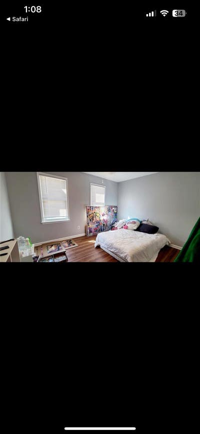 1 large Bedroom available. Main Photo