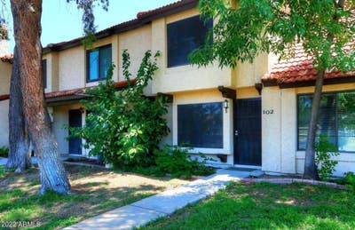 Townhouse for Rent on Val Vista  Main Photo